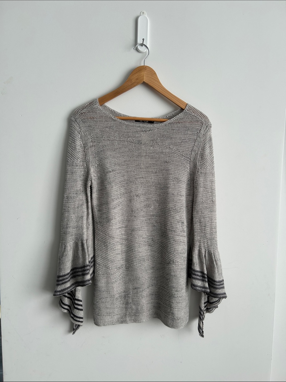 NIC+ZOE NWT Grey Knit Sweater | Statement Bell Sleeves | Size S
